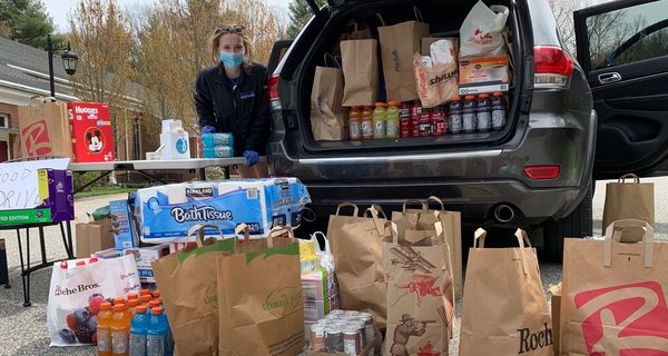 Field hockey’s Birmingham coordinates food drive