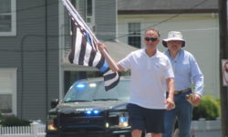 Walpole gathers in support of police