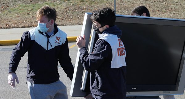 Wrestlers fundraise ahead of uncertain season