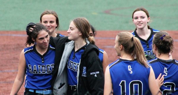 Amidst downpours, DS softball slaughters Medway