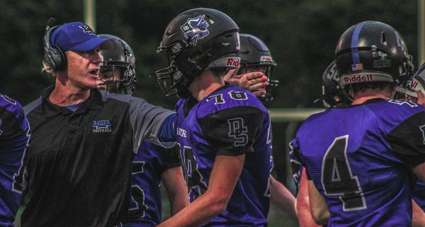 Bennett, Cabey lead Raiders in rout