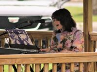 Concert raises funds for performing arts