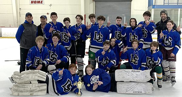 DSMS hockey players are champions