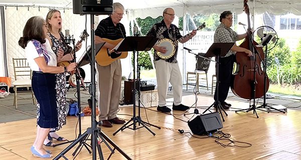 Dover Church worship featuring bluegrass band