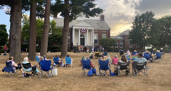 Dover enjoys concert on common