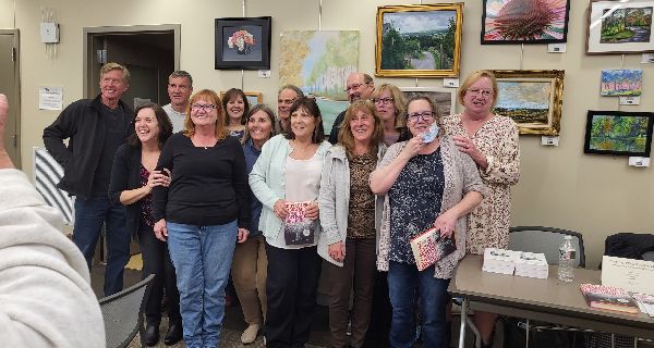 <strong>Walpole ‘87 alumnus speaks at library</strong>