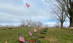 DAR hosts Wreaths Across America
