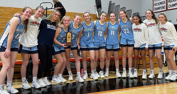 <strong>Medball takes Holiday Tourney title</strong>