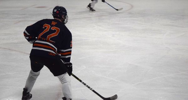 <strong>JV hockey beats Natick</strong>