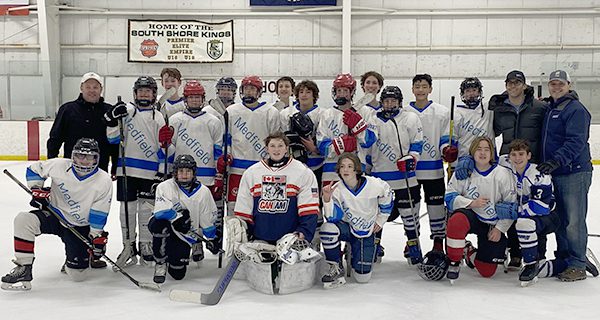<strong>8th graders win Junior High Hockey Championships</strong>