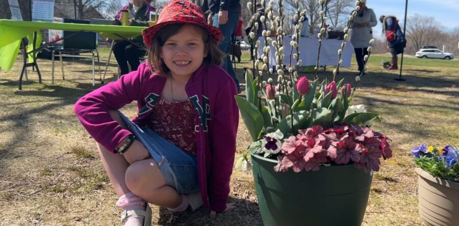 Needhamites celebrate 40th annual Pansy Day