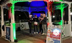 Medfielders stroll through downtown