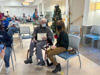 Arthur Landfors receives Boston Post Cane Award