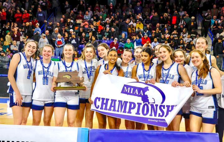 Girls hoop wins State Championship