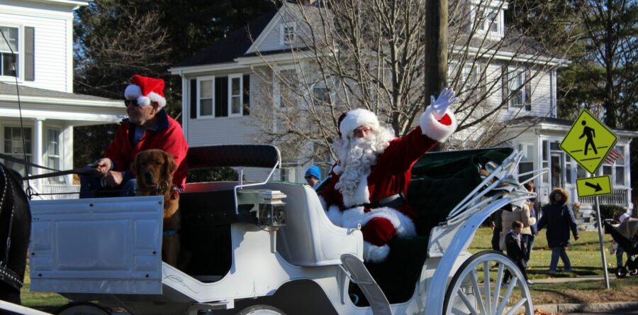Santa parades through Walpole