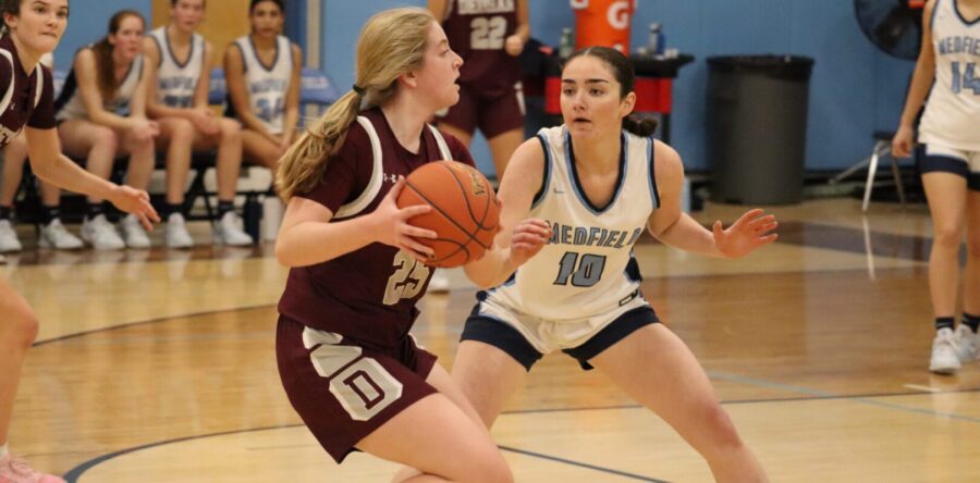 Girls’ Hoop crushes Dedham