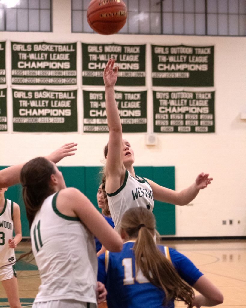 Wolverines squeak past Panthers