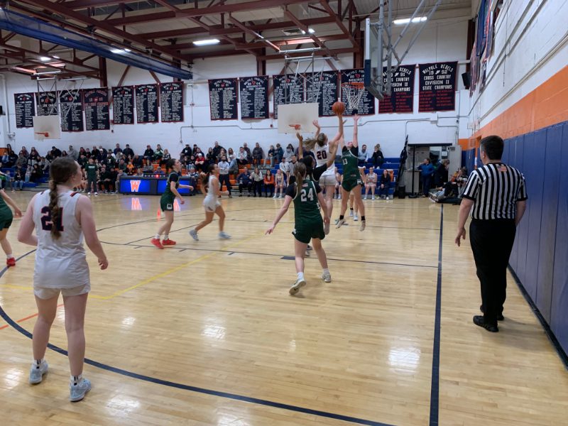 Walpole survives Minnechaug in playoff opener