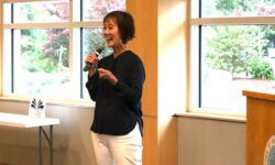 Author Tess Gerritsen visits WPL