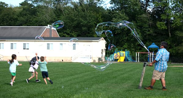 Vinny the Bubble Guy comes to Westwood
