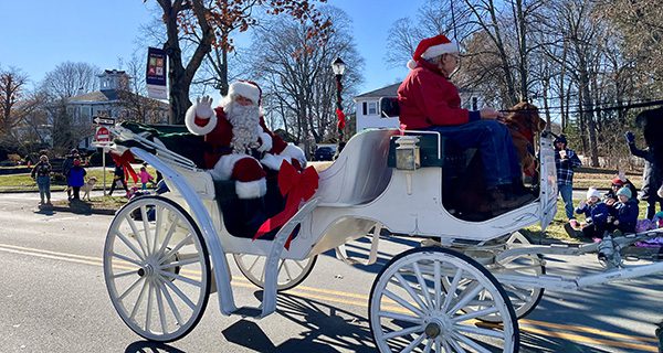 Santa Parade brings holiday cheer to Walpole