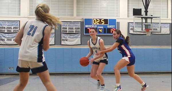 Girls’ hoop has two landslide victories
