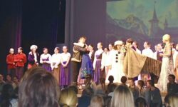 ‘Frozen’ brings community together