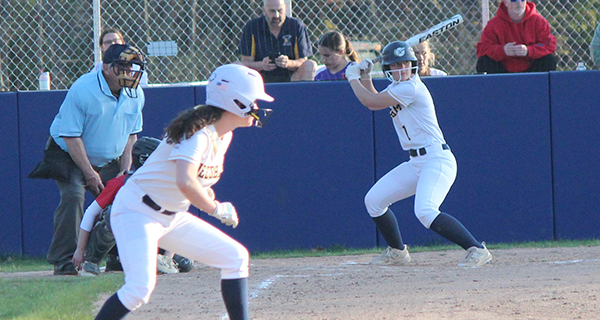 Rockets’ softball dominates in 15–3 win